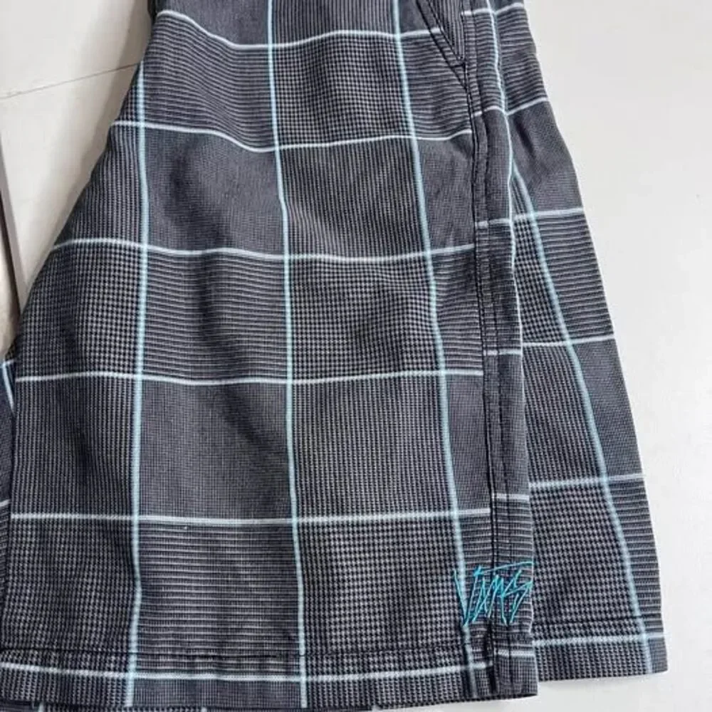 Vintage Vans Plaid Shorts mens Size 32 Y2K